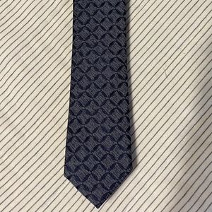 Silk tie